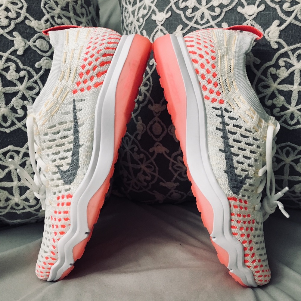 SALE Nike Zoom flyknit NWT - Picture 2 of 8